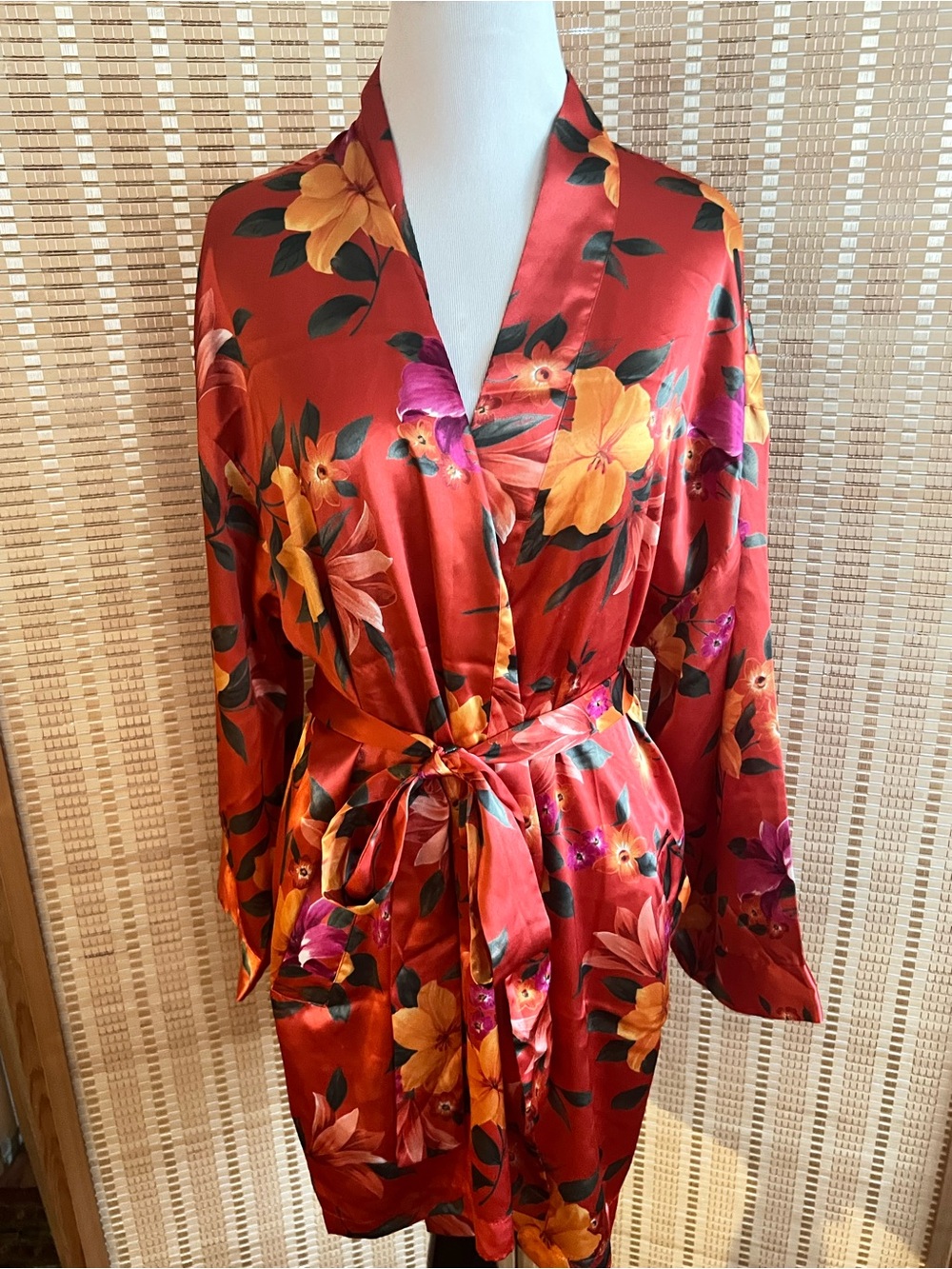 Victoria's Secret Red Floral Satin Kimono Robe